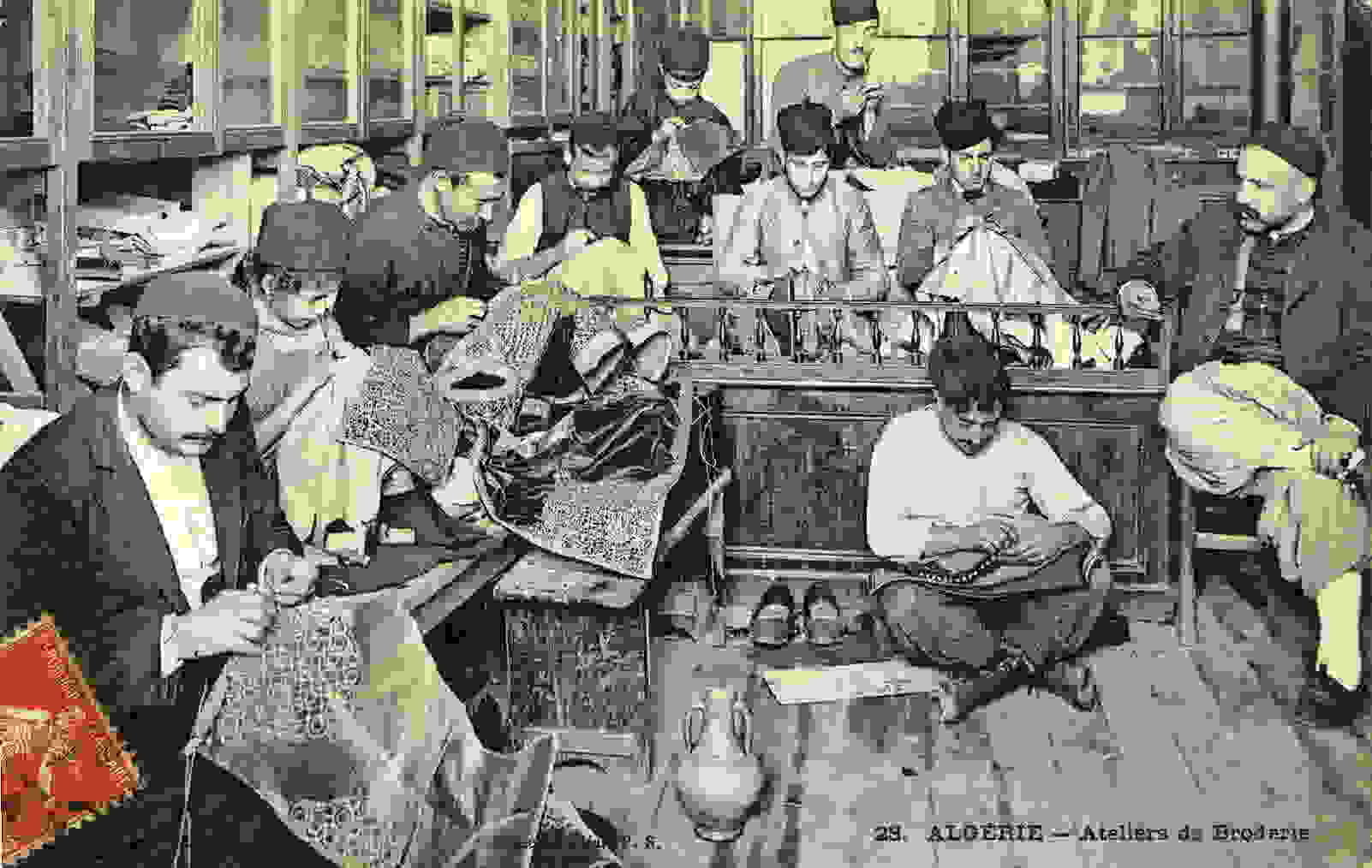 ALGERIE - Ateliers De Broderie - Métiers