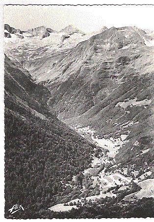 LUCHON -SUPERBAGNERES ,Route De Superbagnères ;Vue Sur La Vallée Du Lys; TB - Superbagneres