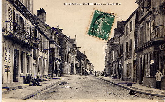 LE MESLE GRANDE RUE - Le Mêle-sur-Sarthe