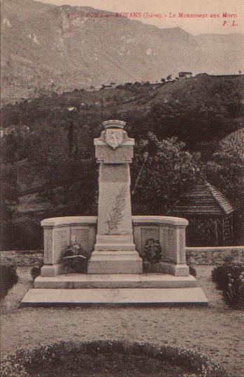 CPA De PONT EN ROYANS - Le Monument Aux Morts. - Vercors