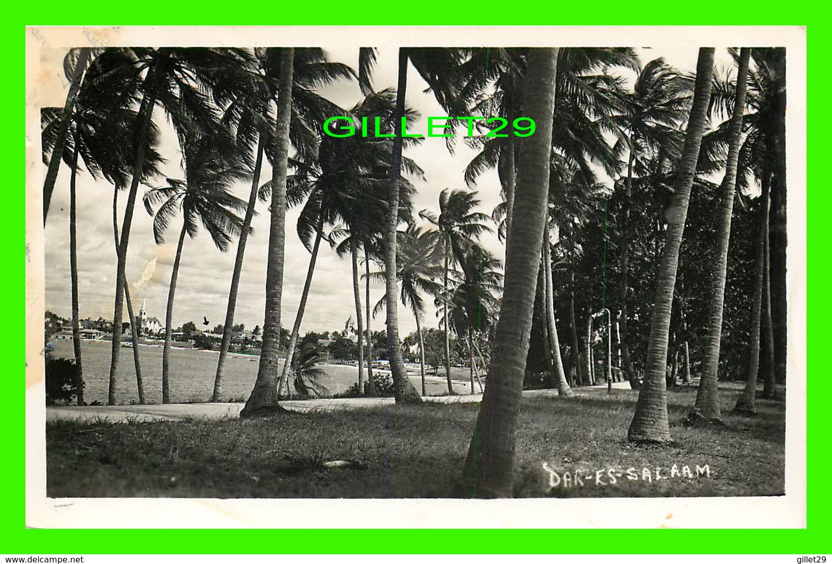 DAR-ES-SALAAM, TANZANIE - VUE DU LAC & L'ÉGLISE - CIRCULÉE EN 1938 - - Tanzanie