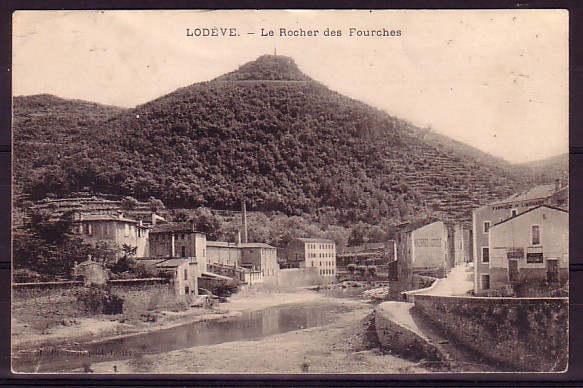 HERAULT - Lodeve - Le Rocher Des Fourches - Lodeve