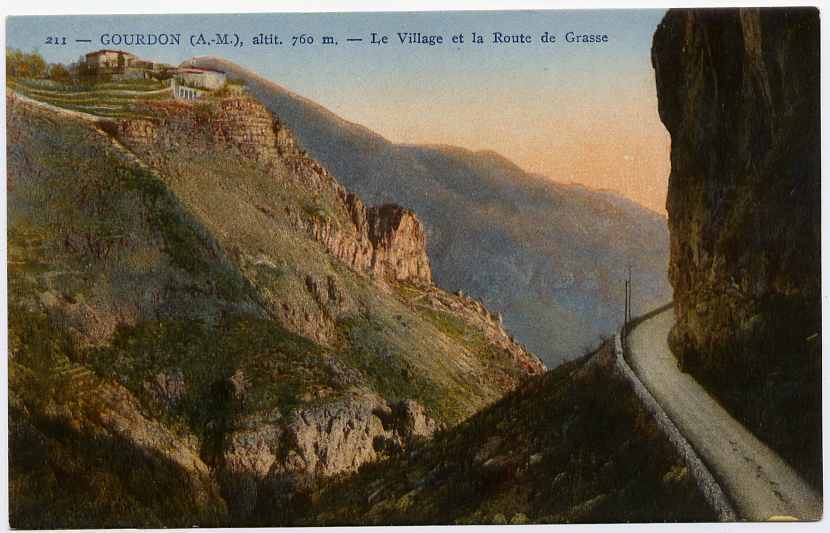 Gourdon - Le Village Et La Route De Grasse - Gourdon