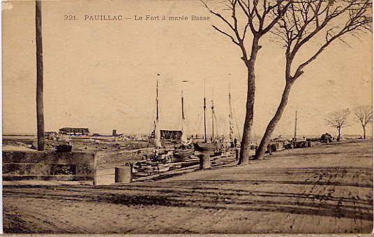 PAUILLAC  LE FORT A MAREE BASSE - Pauillac