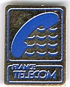 France Telecom . Le Telephone. Pin´s Doré - Telecom De Francia
