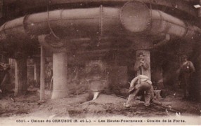 71 N°6527 Cpa Animee Usines Du CREUSOT(S.-et-L.) Les Hauts-Fourneaux-Coulee De La Forte - Industrie