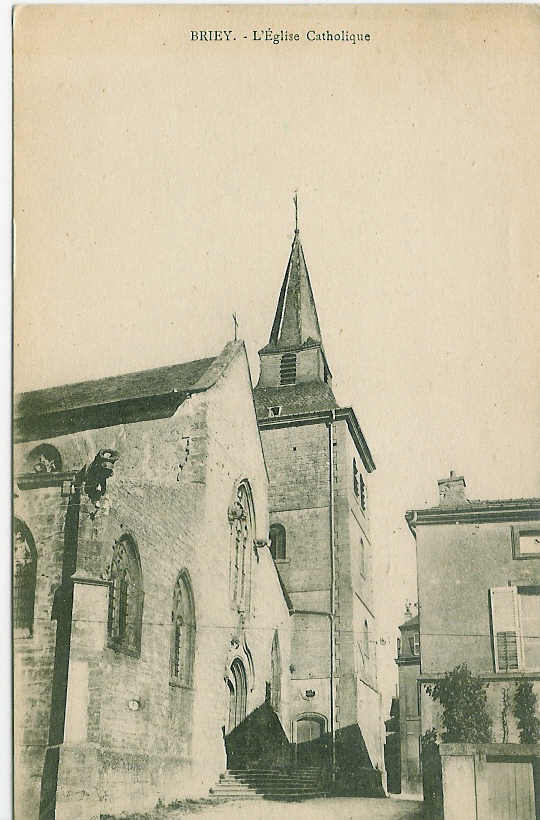 BRIEY - L'église Catholique - Briey