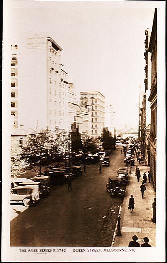 Animated Street Scene, Queen Street, Melbourne, Australia - Old Autos - Real Photo - Melbourne