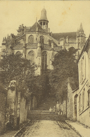 CHAUMONT-EN-VEXIN : Les Montées De Saint-Jean - Chaumont En Vexin