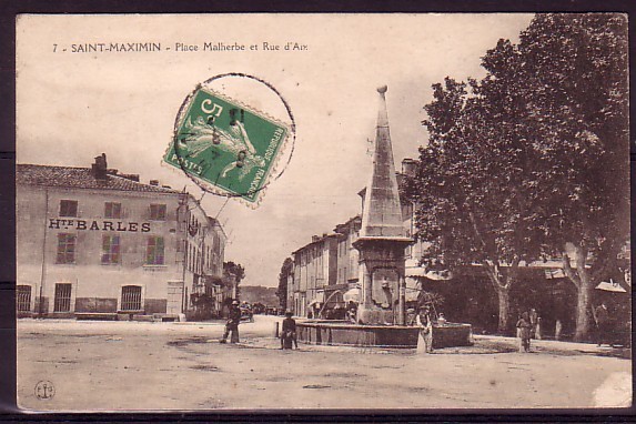 VAR - St Maximin - Place Malherbe Et Rue D'Aix - Saint-Maximin-la-Sainte-Baume