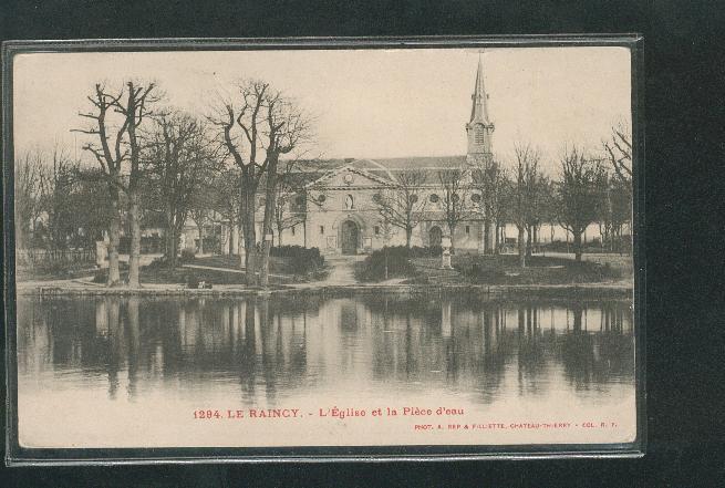 Le Raincy  Eglise Et Pièce D'eau - Le Raincy