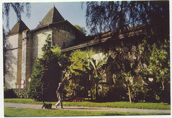 32 - BARBOTAN LES THERMES - Promenade Dans Le Parc Près De L'église - - Barbotan