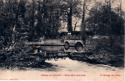 Chateau De Tanlay -Chute De La Demi- Lune - Tanlay