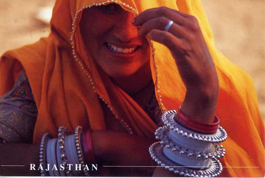 INDE--Portrait De Femme Du Rajasthan--belle Carte---(bagues,bracelets) - Inde