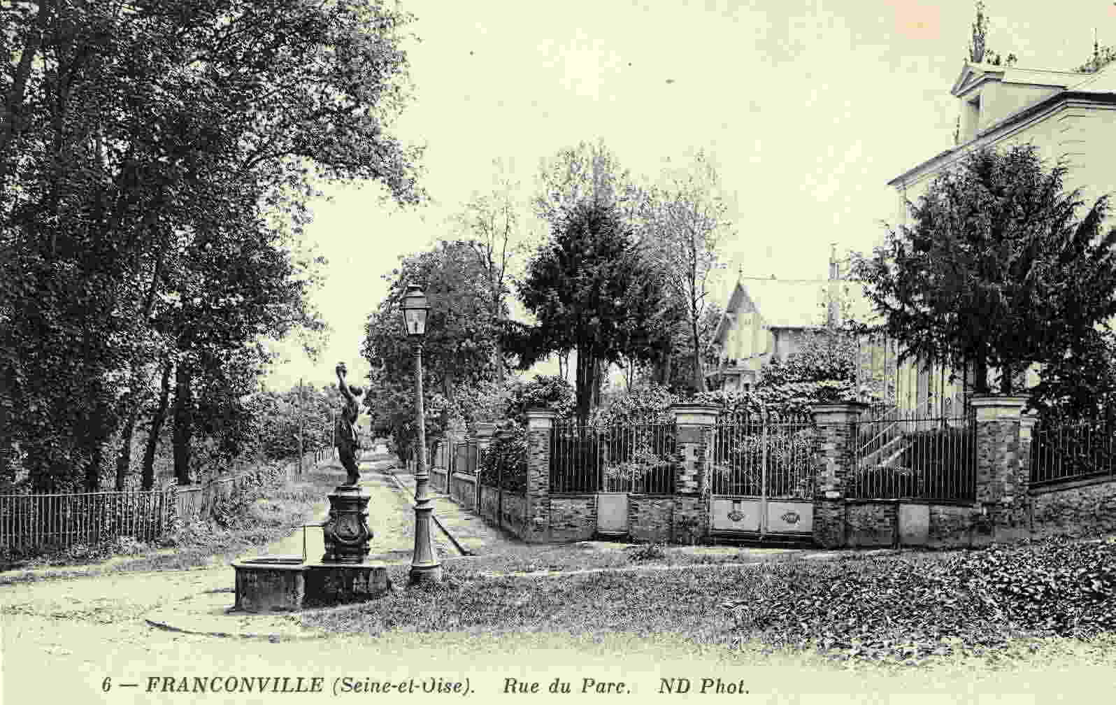 FRANCONVILLE - Rue Du Parc - Franconville