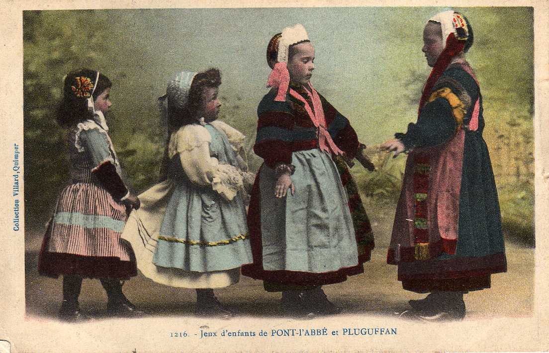 29 PONT ABBE PLUFAGAN TYPES Jeux D' Enfants, Colorisée, Trés Beau Plan Animé, Villard 1216, 1912 TOP++ - Pont L'Abbe