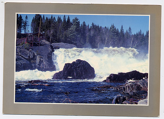 {18795} Carte Postale " Canada , Notre-Dame Des Anges , Chute De La Rivière Batiscan " - Moderne Ansichtskarten