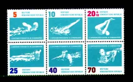 R.D.A. - Y.&T. Feuille De 620/25** - Cote 3 € - Schwimmen