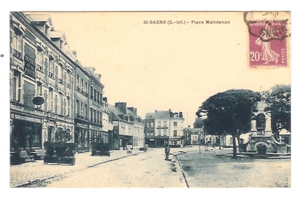 CPA - St-Saens - Place Maintenon. - Saint Saens