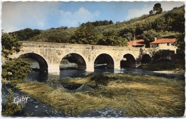 Environ De Chantonnay. Pont De La Rochette Et Le Rivière Le Lay. - Chantonnay