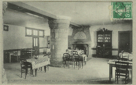 CPA HOTEL DU VIEUX CHTEAU-LA SALLE DES CHEVALIERS A BRICQUEBEC - Bricquebec