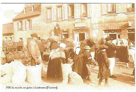 LANDERNEAU ,Le Marché Aux Grains ; + Pub CHOCOLAT LOUIT ;carte Rééditée TTB - Landerneau