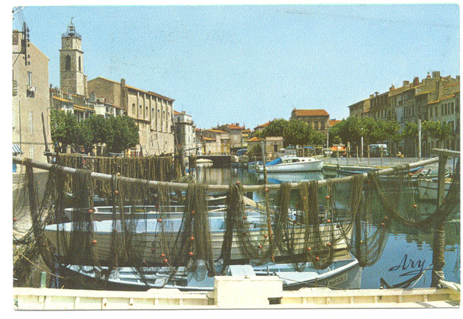 13 - MARTIGUES -  Barque De Pêche Sur Le Canal St Sébastien  - - Martigues