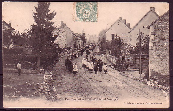 PUY DE DOME - St Gervais D'Auvergne - Une Procession - Saint Gervais D'Auvergne