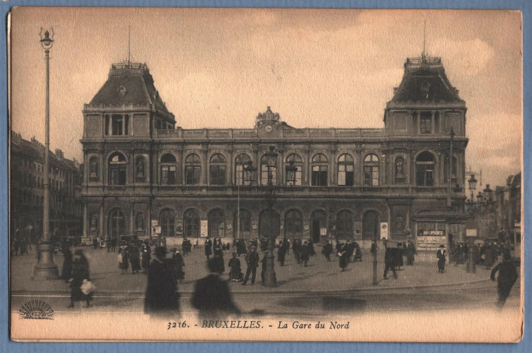 ** BRUXELLES - BRUSSEL ** (Henri Georges, Nr. 3216) La Gare Du Nord, Het Noordstation, Bruxelles Nord, Railway Station - Transport (rail) - Stations