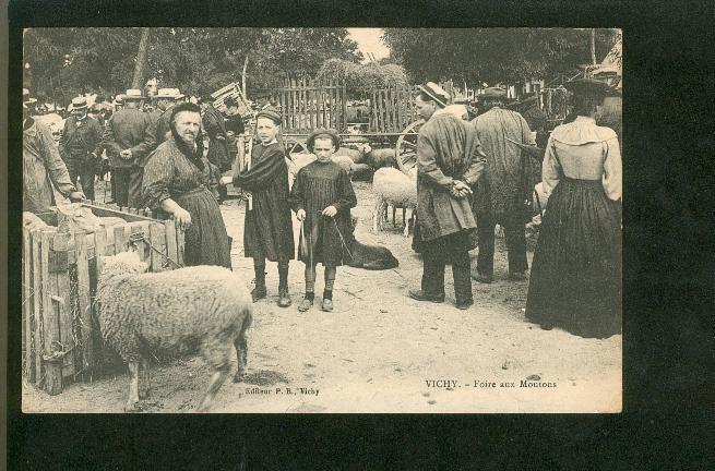 Vichy. Foire Aux Moutons. Beau Cliché, Vue Rapprochée - Kirmes