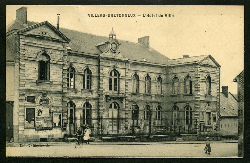 80 - VILLERS-BRETONNEUX - Hôtel De Ville - Villers Bretonneux