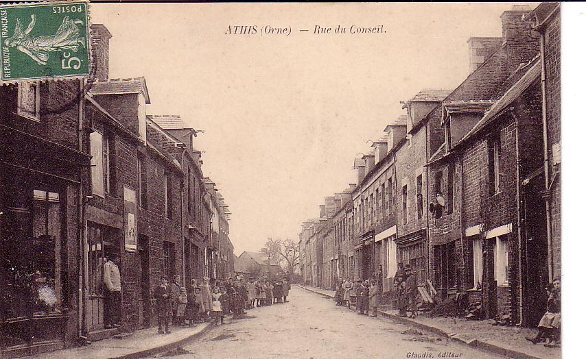 ATHIS. Rue Du Conseil (Animée Belle Carte) - Athis De L'Orne