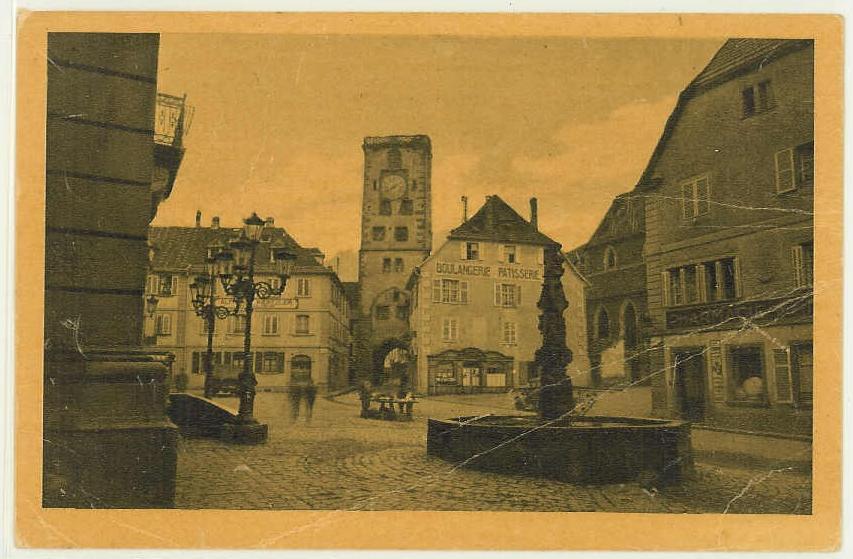 68-111 RIBEAUVILLE - Place Du Marché Et Tour Des Bouchers - - Ribeauvillé