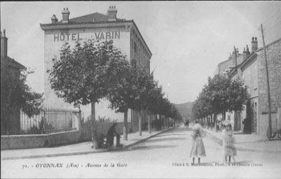 01 Oyonnax Avenue De La Gare   Petite Animation  Carte Nuage   Hotel Varin - Oyonnax