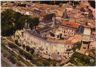 Jonzac. Le Château. - Jonzac