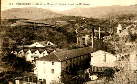 PELUSSIN VUE D´USINES DANS LA RIVIERE - Pelussin