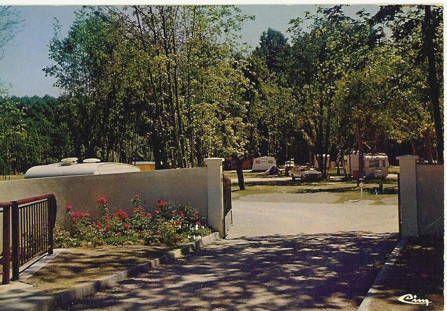 10002 ARCIS SUR AUBE - L´entrée Du Camping - Arcis Sur Aube