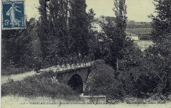 VERDELAIS - LE PONT SUR LA GARONNELLE DANS LE JARDIN DES PERES - Verdelais