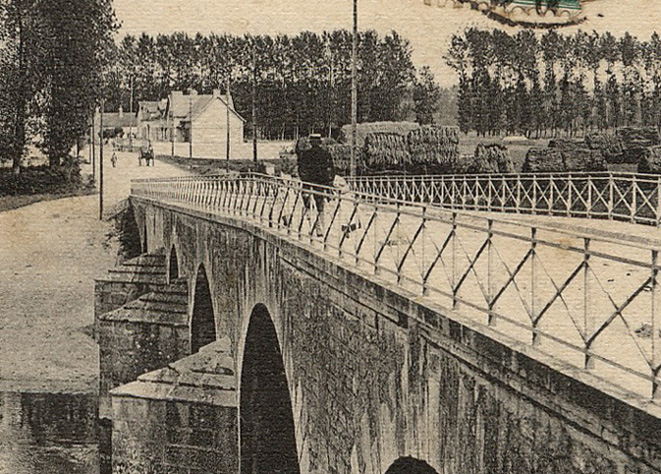 Cheny - Le Pont Et La Route - Cheny