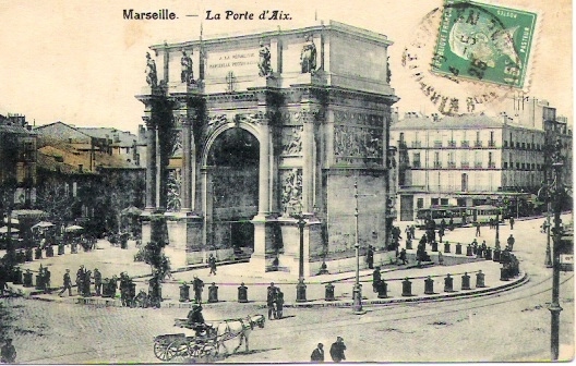 13 MARSEILLE LA PORTE D´AIX ANIMEE   N° 1025 - Monuments