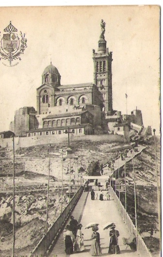 13 MARSEILLE NOTRE DAME DE LA GARDE  PASSERELLE DES ASCENCEURS ANIMEE  N°1031 - Notre-Dame De La Garde, Funicolare E Vergine