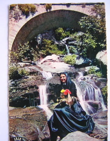 ||||   CORSICA   ||||    Type Corse   " Femme Corse "  Belle  Cpsm  (timbre Oblitéré En 1966) - Corse