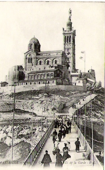 13 MARSEILLE NOTRE DAME DE LA GARDE  EL  ANIMEE Voyagée Le 4.10.1916    N°1037 - Notre-Dame De La Garde, Funicolare E Vergine