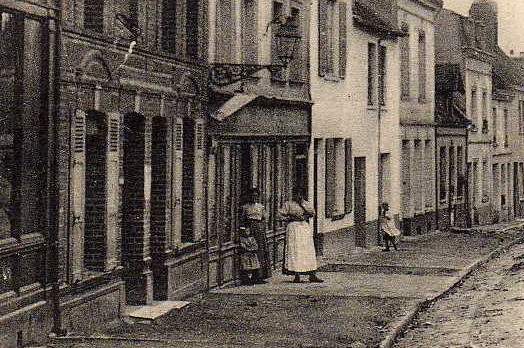 27 CONCHES Rue Du Val, Animée, Commerce, Ed Bottin, 1912 - Conches-en-Ouche