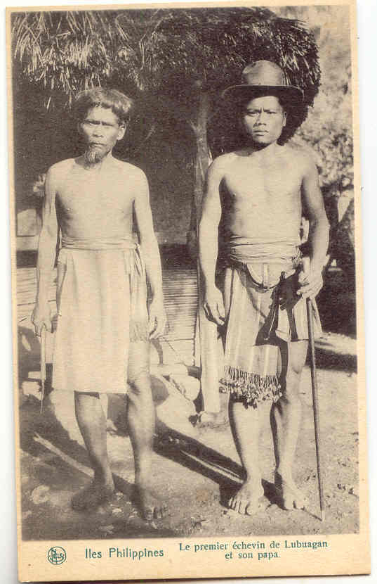 M558 -Iles Philippines - Le Premier Echevin De LUBUAGAN  Et Son Papa - Philippinen