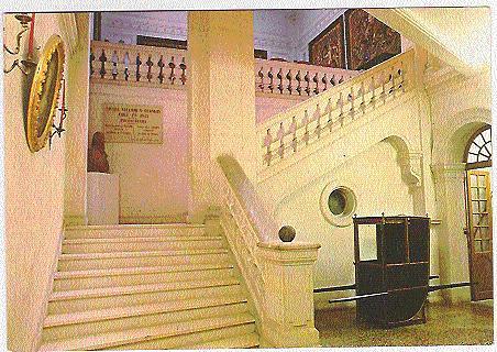 PEZENAS , Musée De Vulliod Saint-Germain ;2 Cartes :Entrée Et Son Escalier( +Chaise à Porteurs);Cuisine Piscénoise ;TB - Pezenas