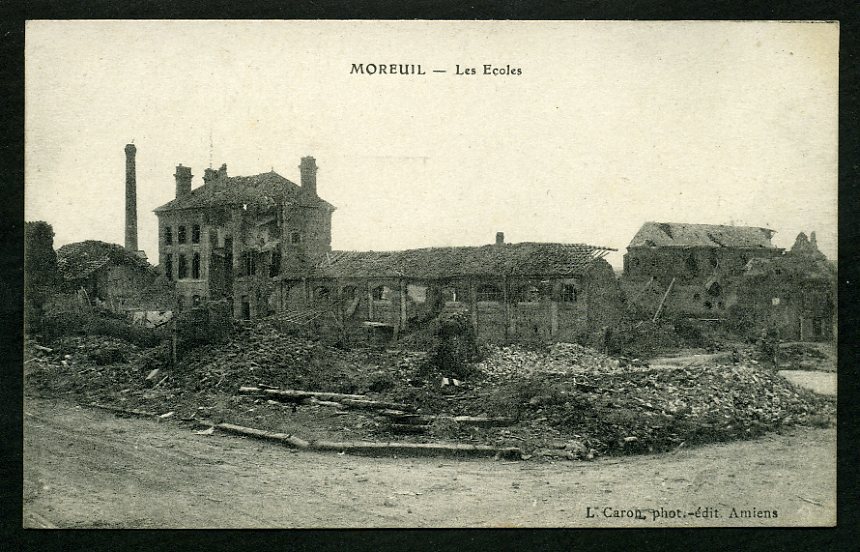 80 - MOREUIL - Les Écoles - Moreuil