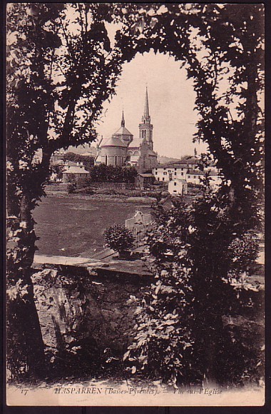 PYRENEES ATLANTIQUE - Hasparren - Vue Sur L'eglise - Hasparren