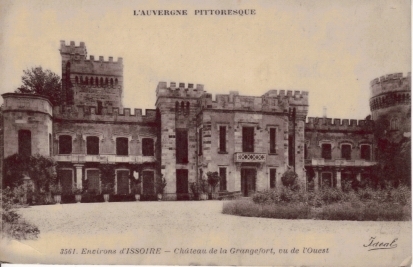 Chateau De La Grangefort, Vu De L'Ouest - Issoire