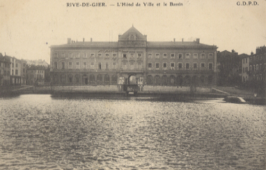 Rive De Gier L'hotel De Ville Et Le Bassin - Rive De Gier